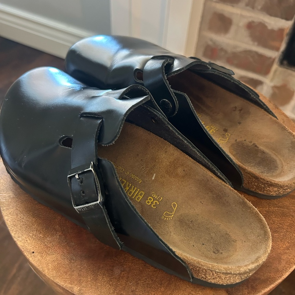 Birkenstock Black Leather Clogs Womens size 7 or Men’s size 5